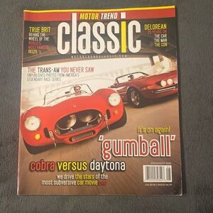 😸Free with bundle😸 Motor Trend Classic magazine.July/August 2006 issue.